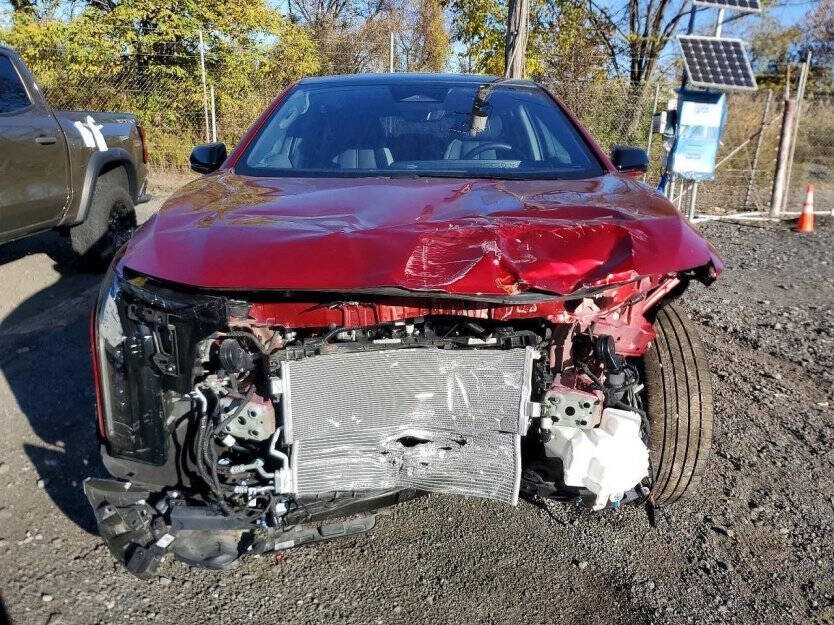 2025 Cadillac Optiq Image 2