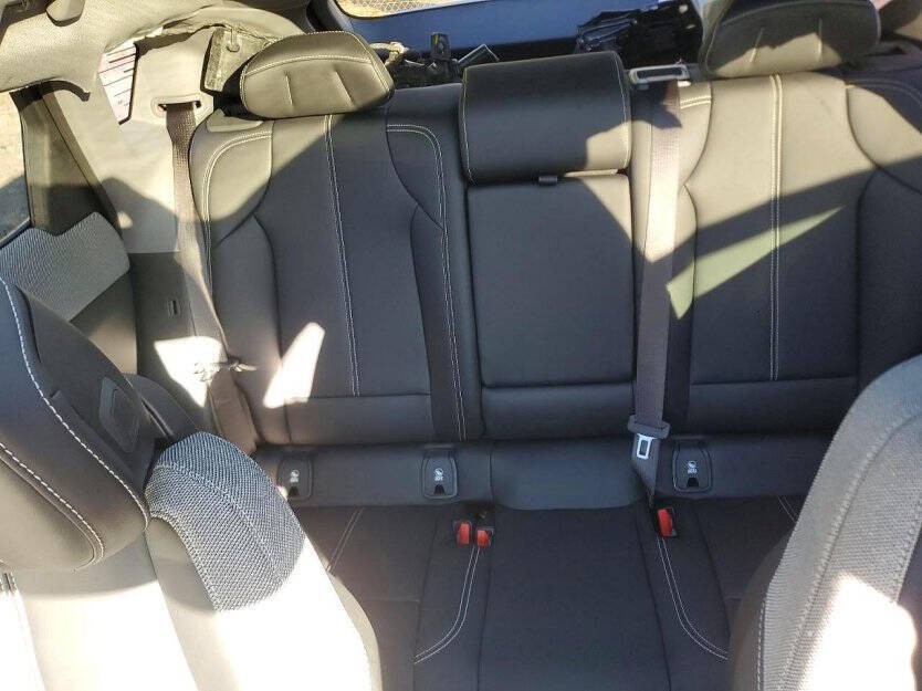 2025 Cadillac Optiq Image 9