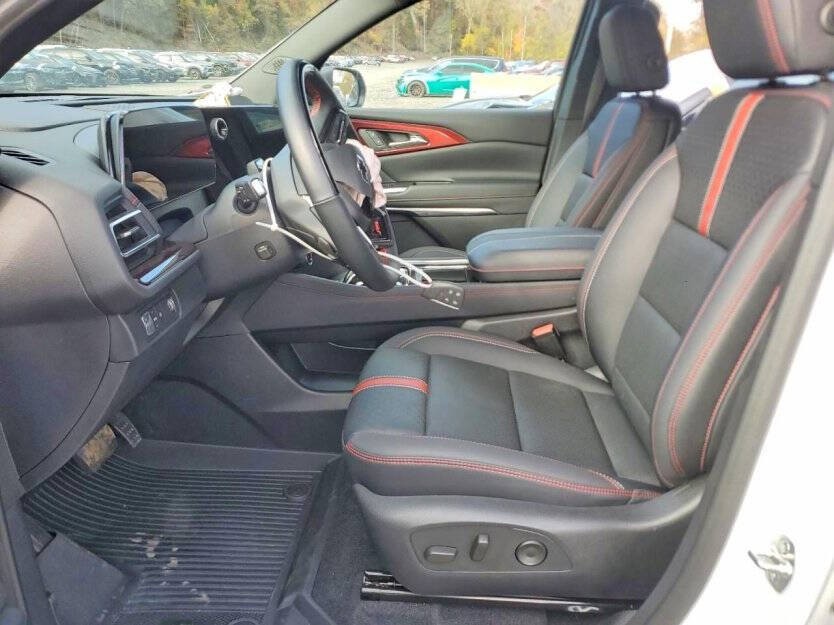 2025 Chevrolet Traverse Image 5