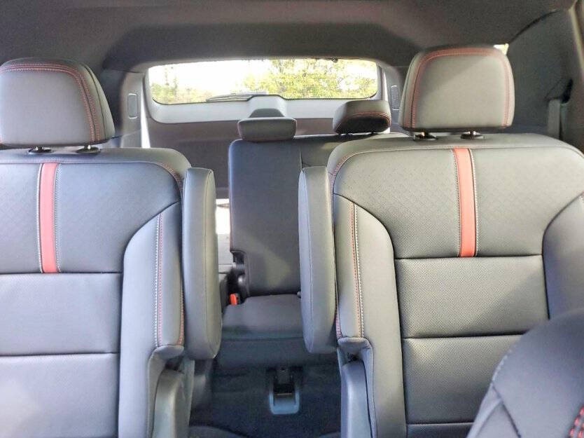 2025 Chevrolet Traverse Image 6