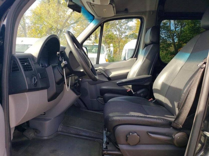 2016 Mercedes-Benz Sprinter Image 5