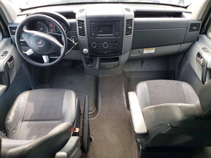 2016 Mercedes-Benz Sprinter Image 7