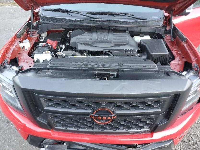 2024 Nissan Titan Image 9