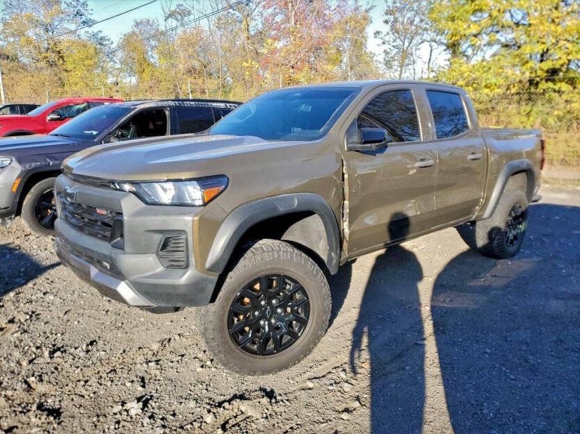 2023 Chevrolet Colorado Image 2