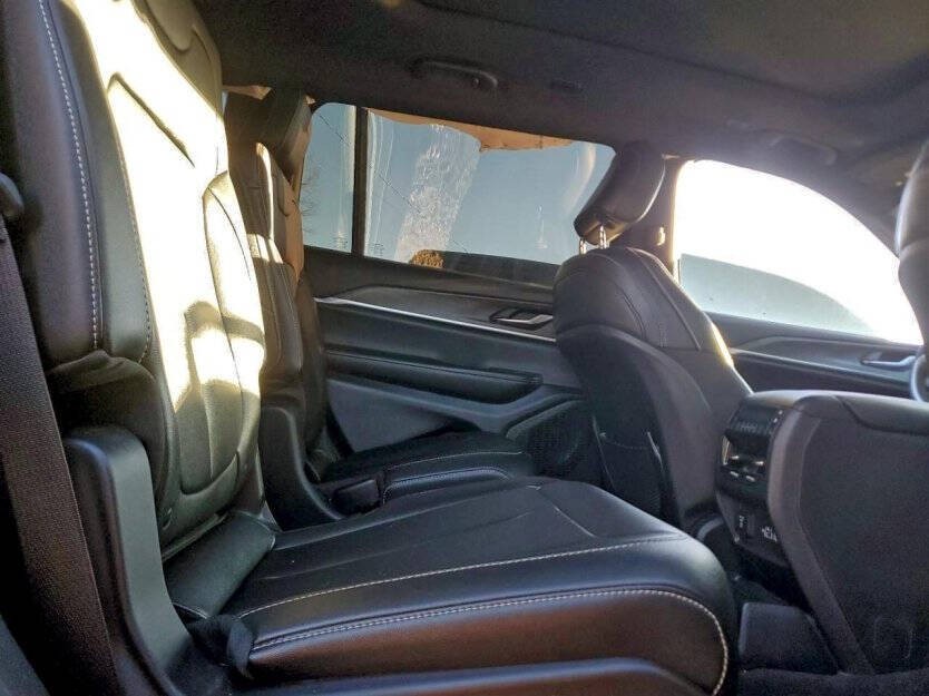 2024 Jeep Grand Cherokee Image 9