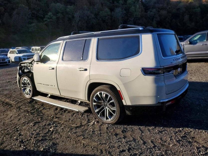 2022 Jeep Grand Cherokee Image 4