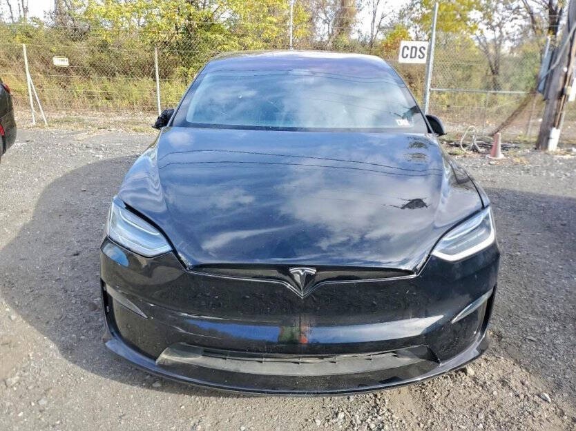 2023 Tesla Model X Image 2