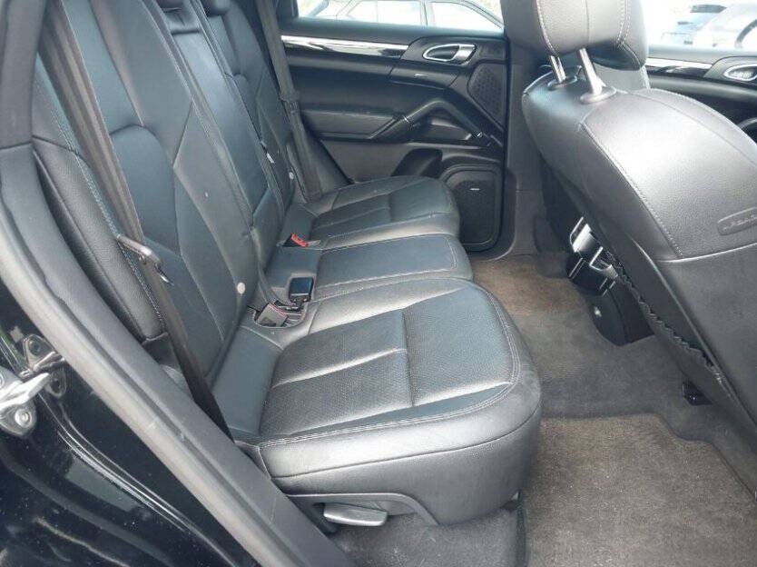 2013 Porsche Cayenne Image 7