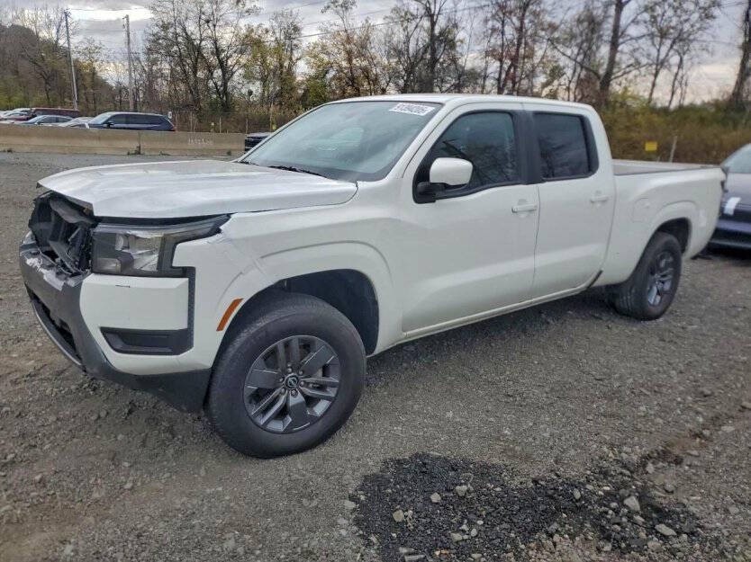 2025 Nissan Frontier Image 3