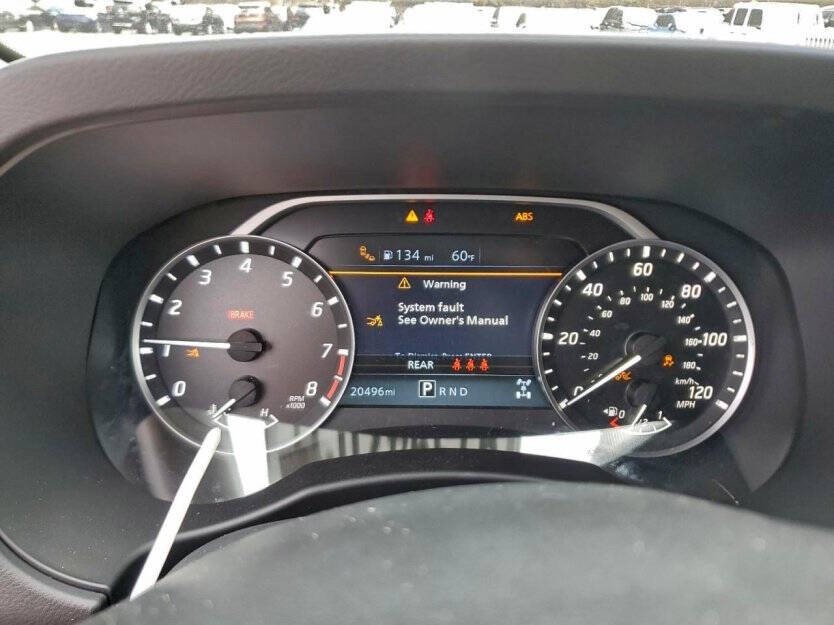 2025 Nissan Frontier Image 8