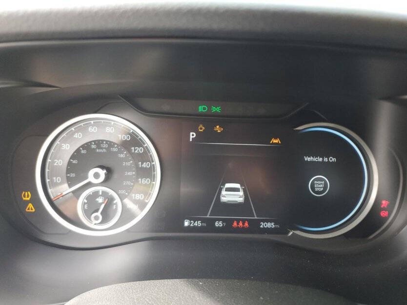 2026 Genesis G70 Image 8