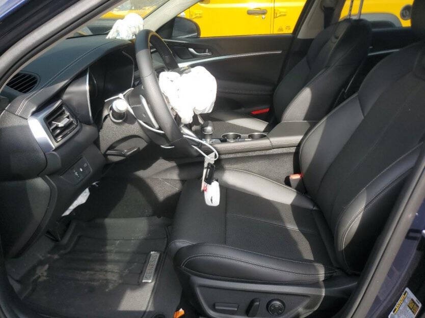 2026 Genesis G70 Image 5