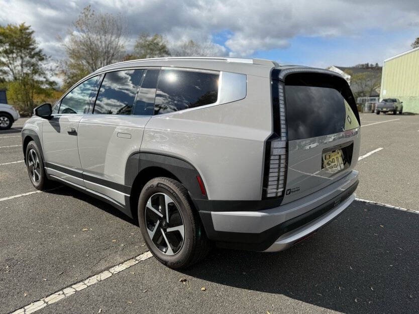 2026 Hyundai Ioniq 9 Image 4