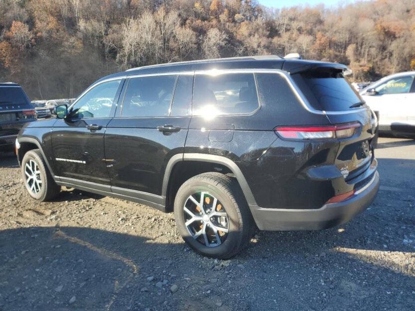 2025 Jeep Grand Cherokee Image 3