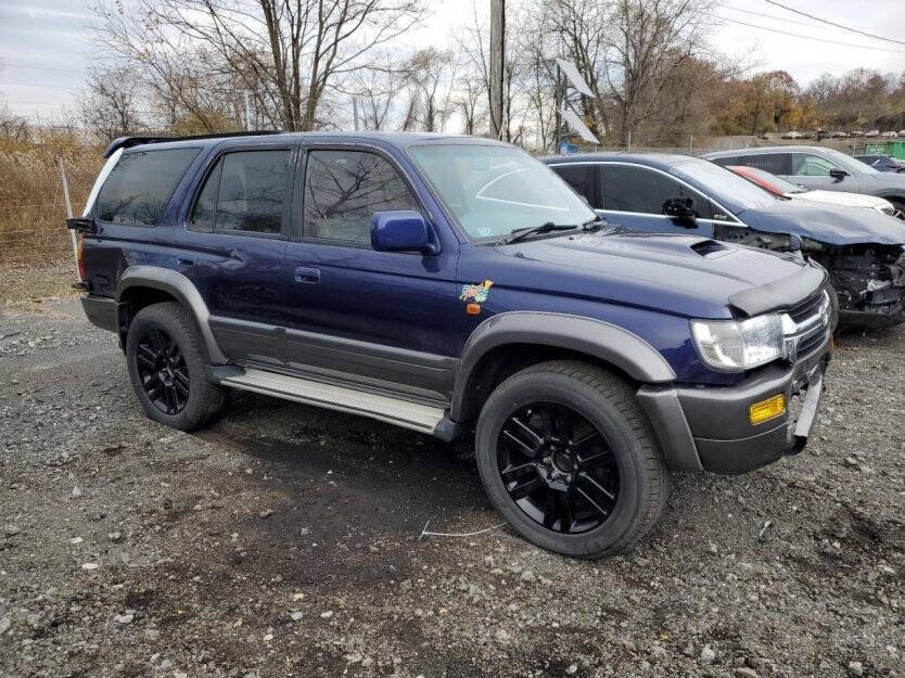 1997 Toyota Hilux Image 1