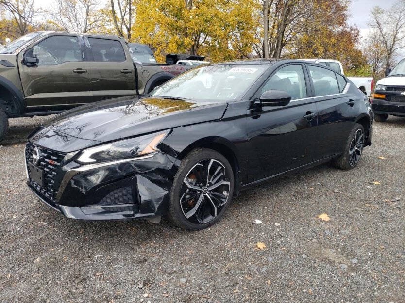 2025 Nissan Altima Image 2