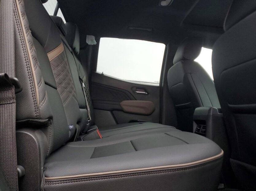 2024 GMC Canyon Image 7