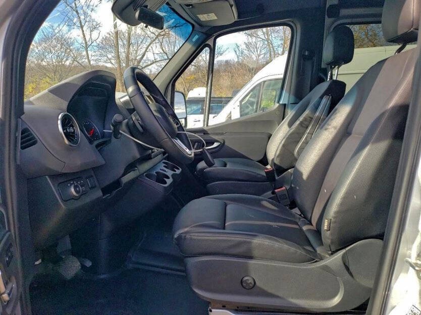2024 Mercedes-Benz Sprinter Image 5