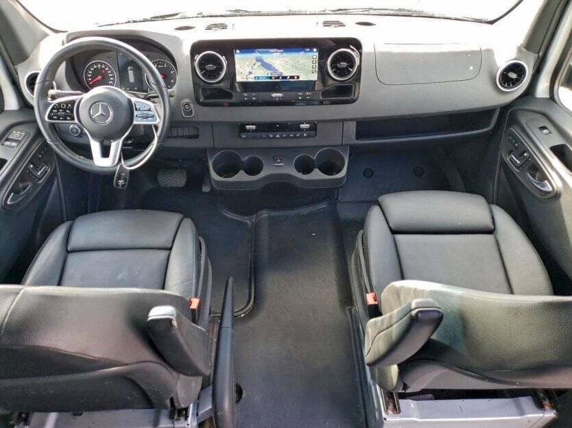 2024 Mercedes-Benz Sprinter Image 7