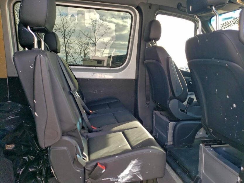 2024 Mercedes-Benz Sprinter Image 9