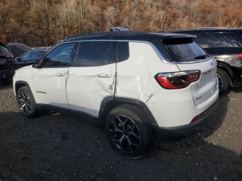 2025 Jeep Compass Image 3