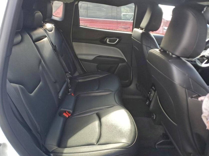 2025 Jeep Compass Image 9