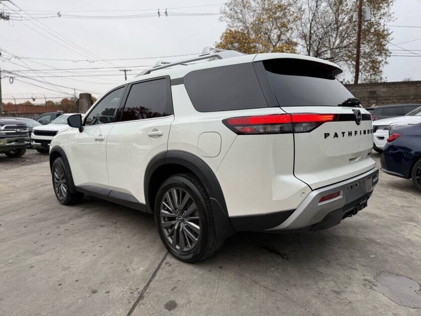 2024 Nissan Pathfinder Image 4