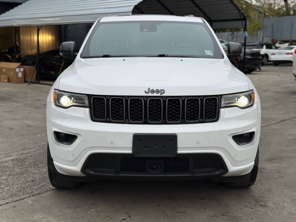 2021 Jeep Grand Cherokee Image 2