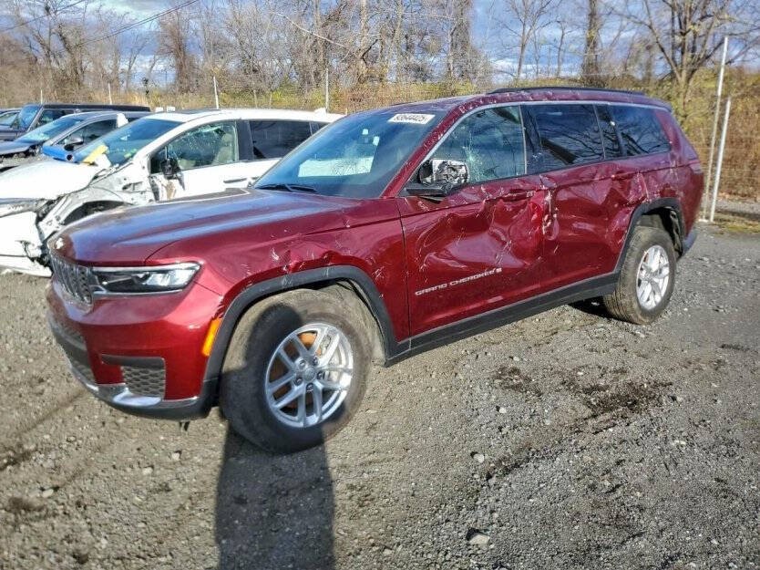 2025 Jeep Grand Cherokee Image 2