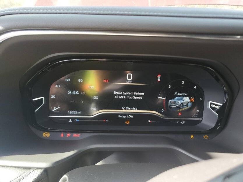 2024 GMC Yukon Image 8