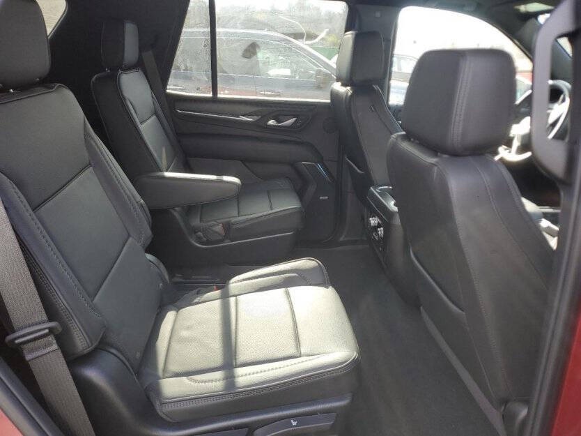 2024 GMC Yukon Image 9