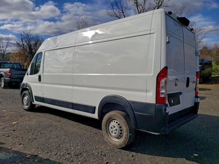2025 RAM Promaster Image 3