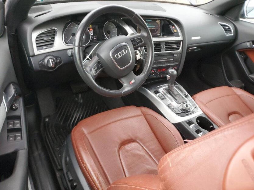 2011 Audi S5 Image 7