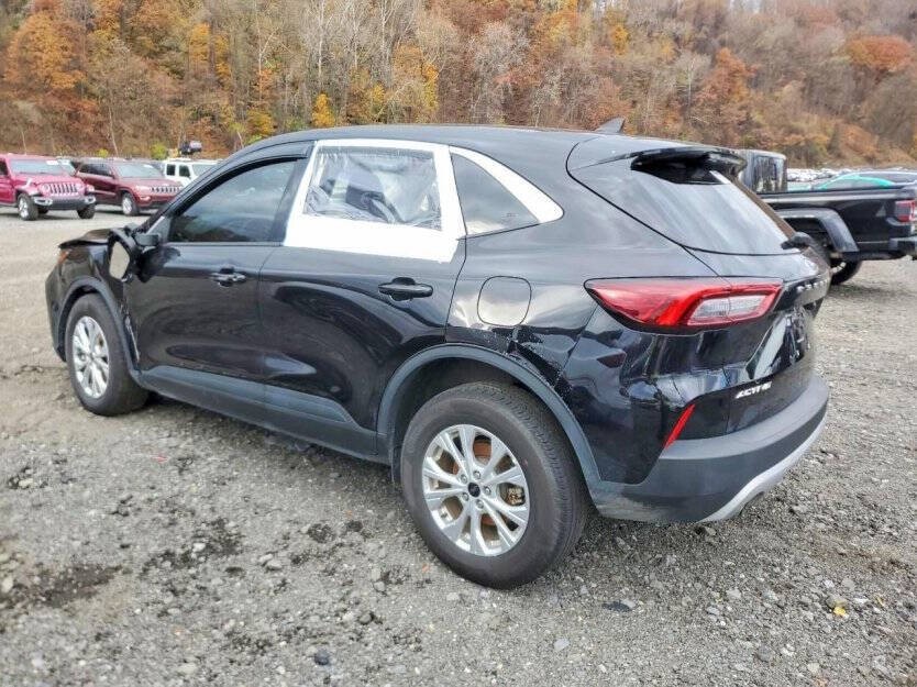 2024 Ford Escape Image 3