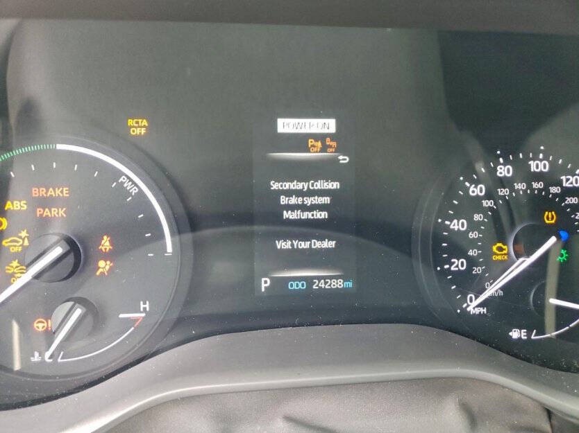 2023 Toyota Sienna Image 8