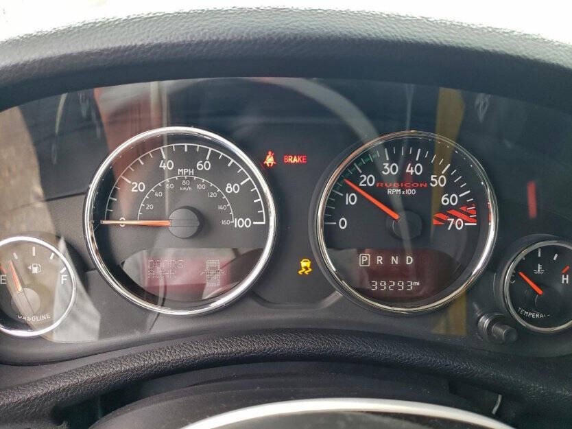 2017 Jeep Wrangler Image 8