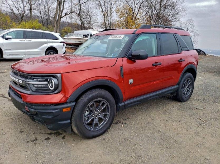 2024 Ford Bronco Image 2