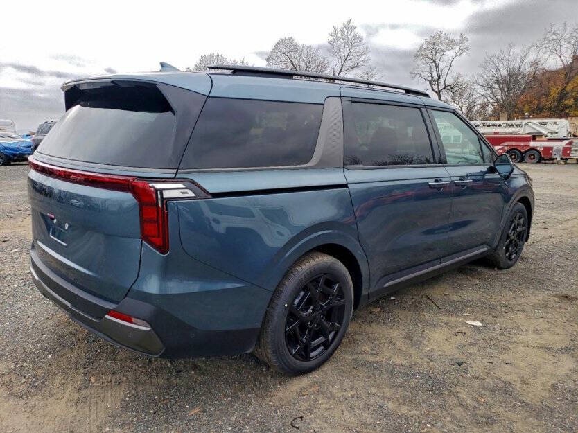 2025 Kia Carnival Image 4