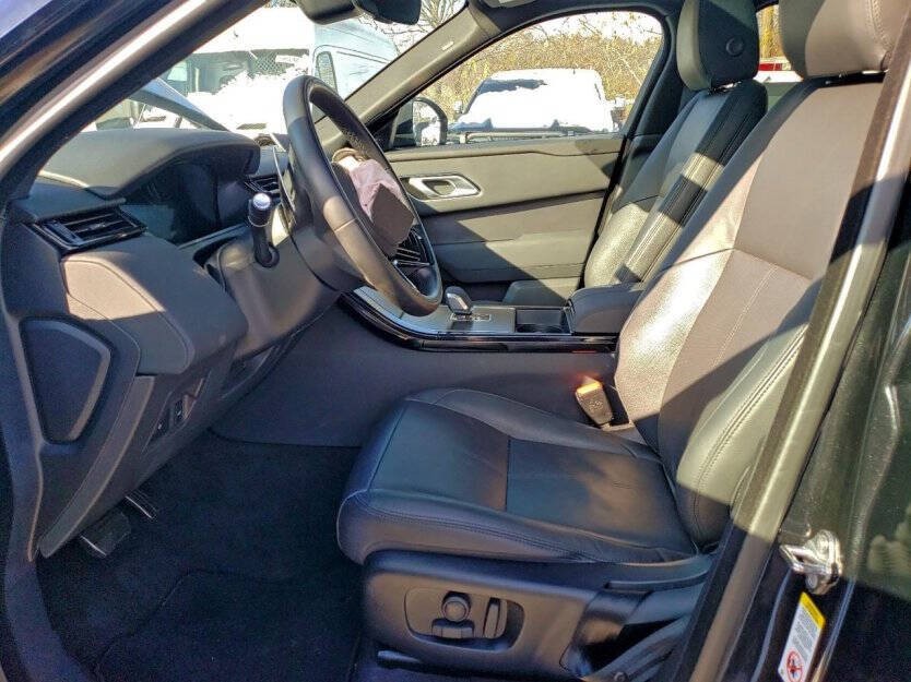 2025 Land Rover Range Rover Image 6