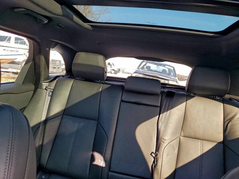 2025 Land Rover Range Rover Image 7