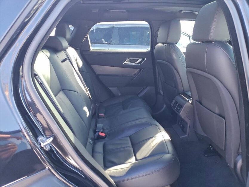 2025 Land Rover Range Rover Image 9