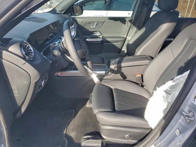 2025 Mercedes-Benz EQB Image 5