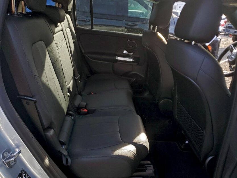 2025 Mercedes-Benz EQB Image 9