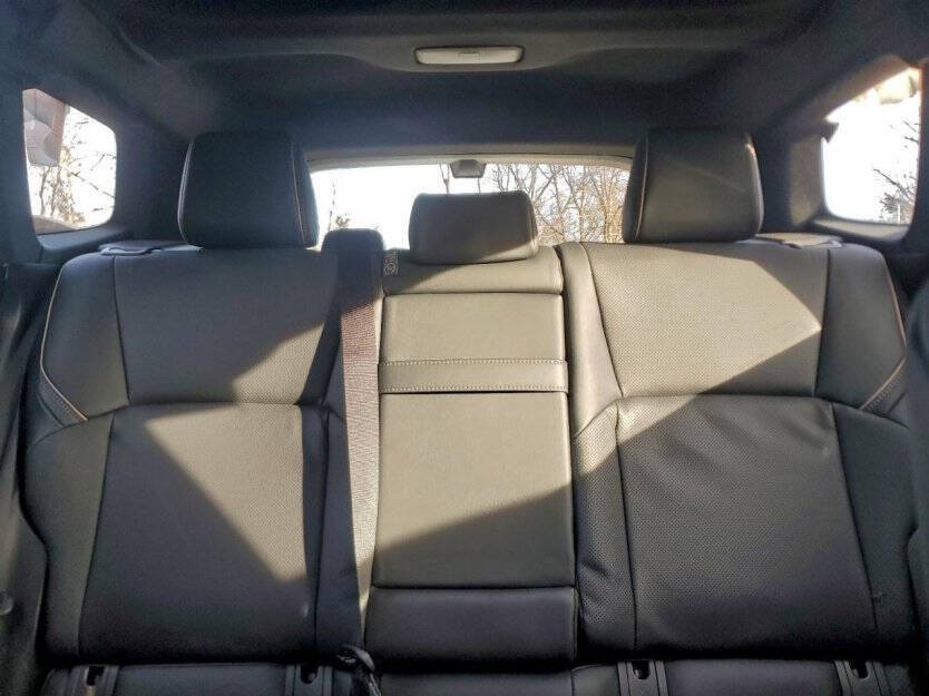 2025 Toyota Crown Signia Image 7