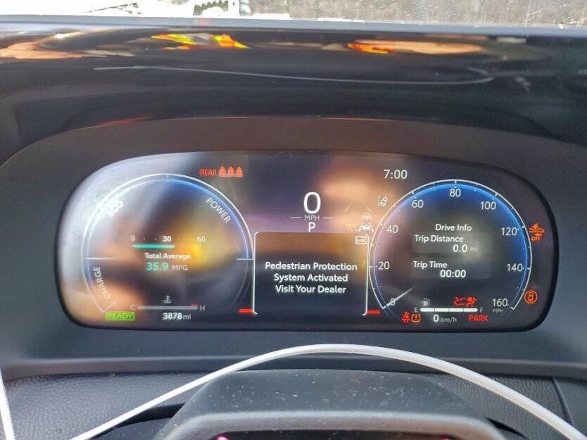 2025 Toyota Crown Signia Image 8