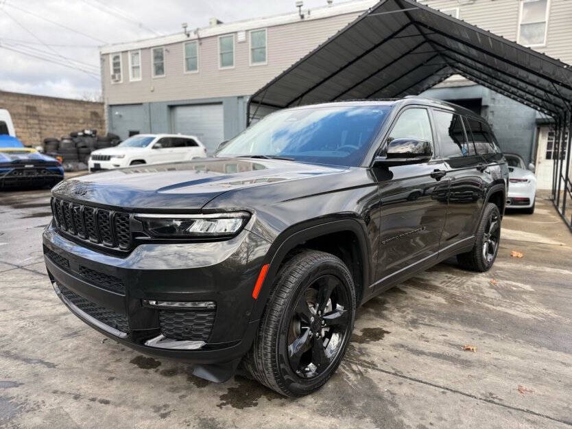2023 Jeep Grand Cherokee Image 2
