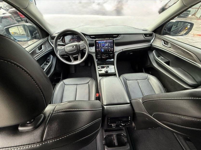 2023 Jeep Grand Cherokee Image 6