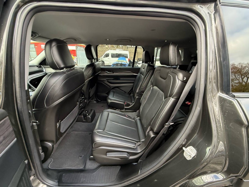 2023 Jeep Grand Cherokee Image 7