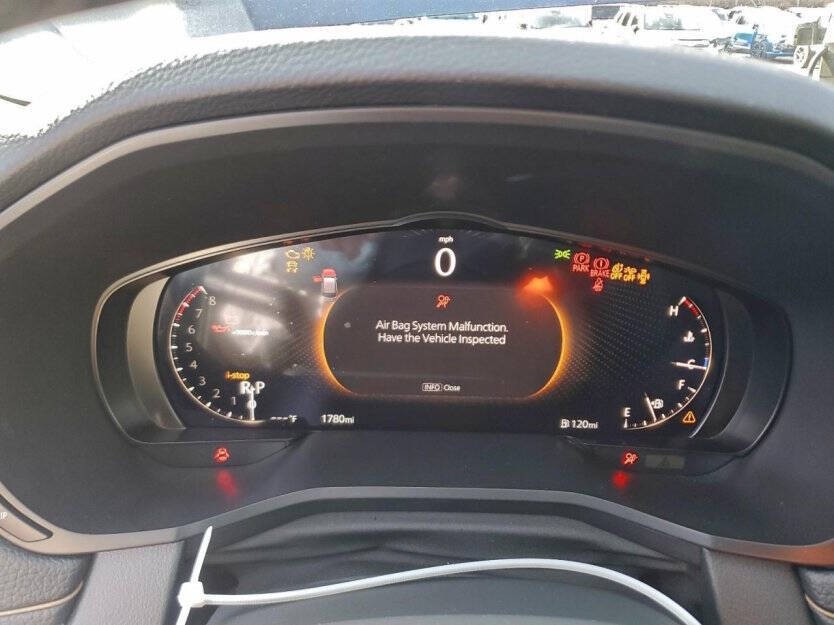 2025 Mazda CX-9 Image 8