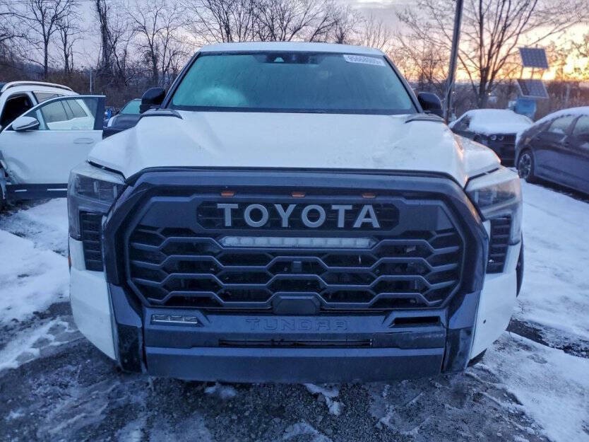 2022 Toyota Tundra Image 2